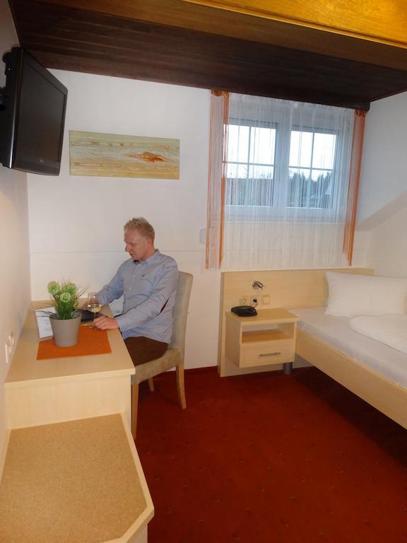 Pension Scherwirt Hotel Graz Cameră foto